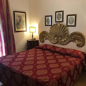 Luisa Hotel
